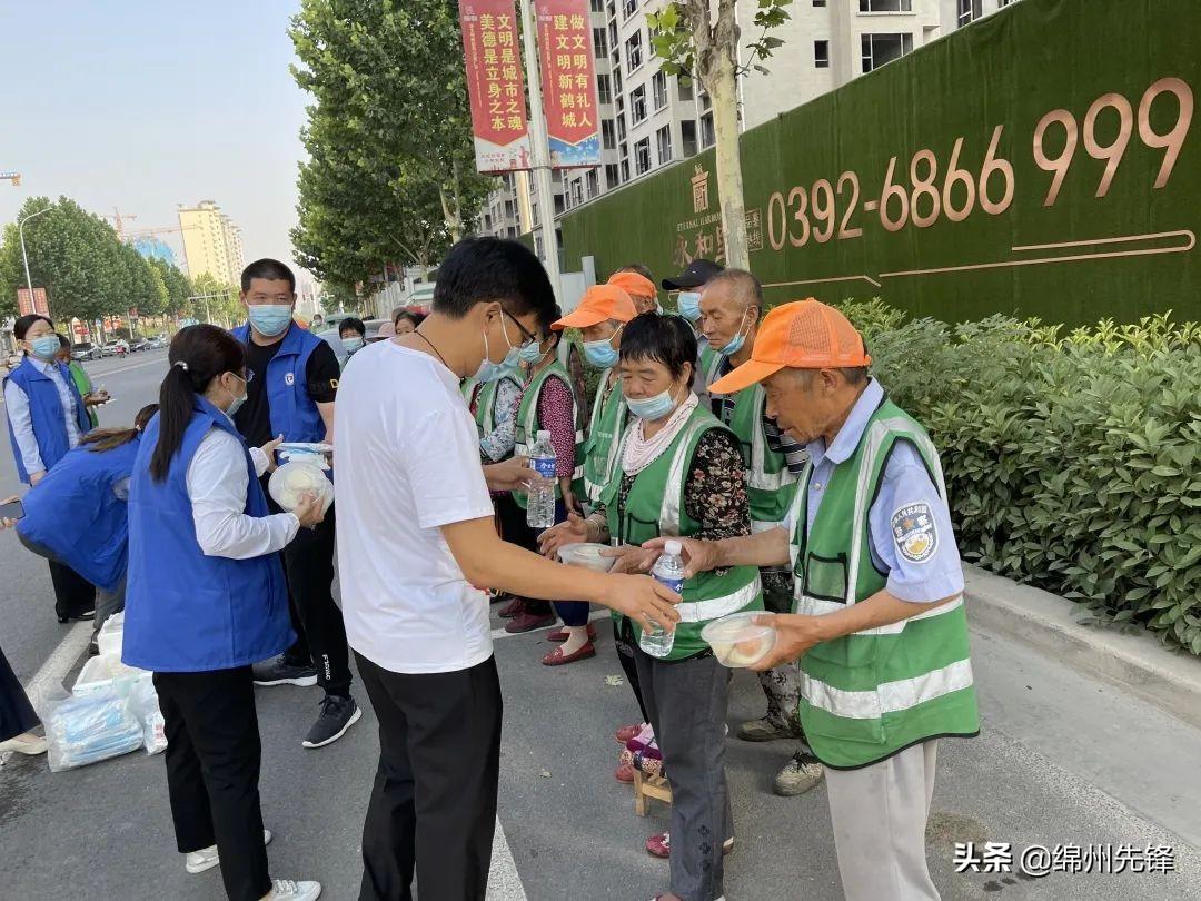 最新矿泉水，纯净健康，时尚之选